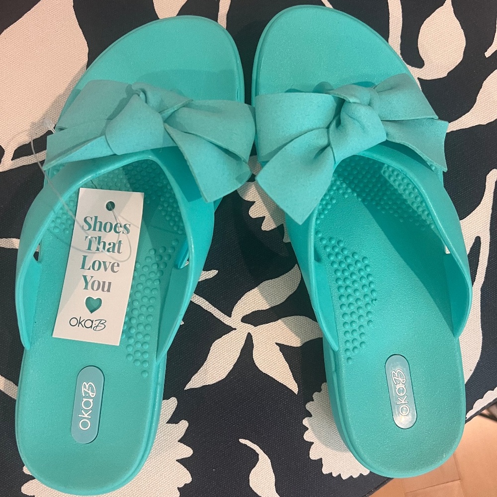 Oka-B Women's Flip Flop (NWT)